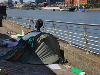 irlandada evsiz sayisinda rekor evsiz sayisi 17 500